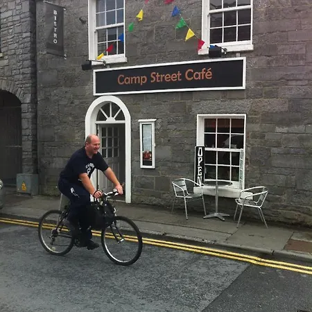 Bed and Breakfast 2 Camp Street & Self Catering