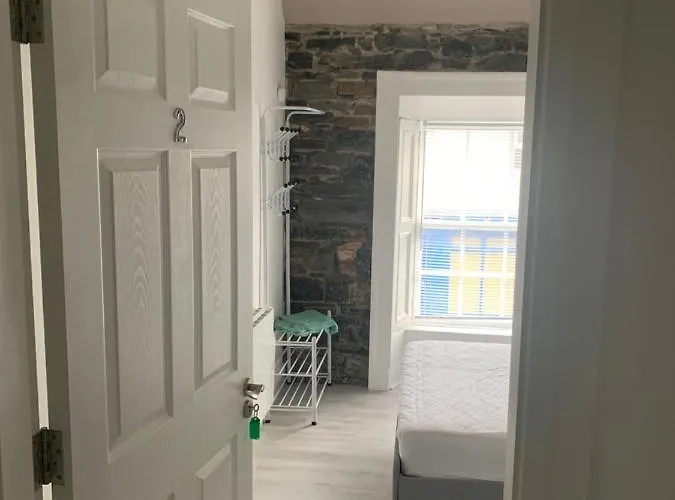 2 Camp Street & Self Catering Bed and Breakfast 3*